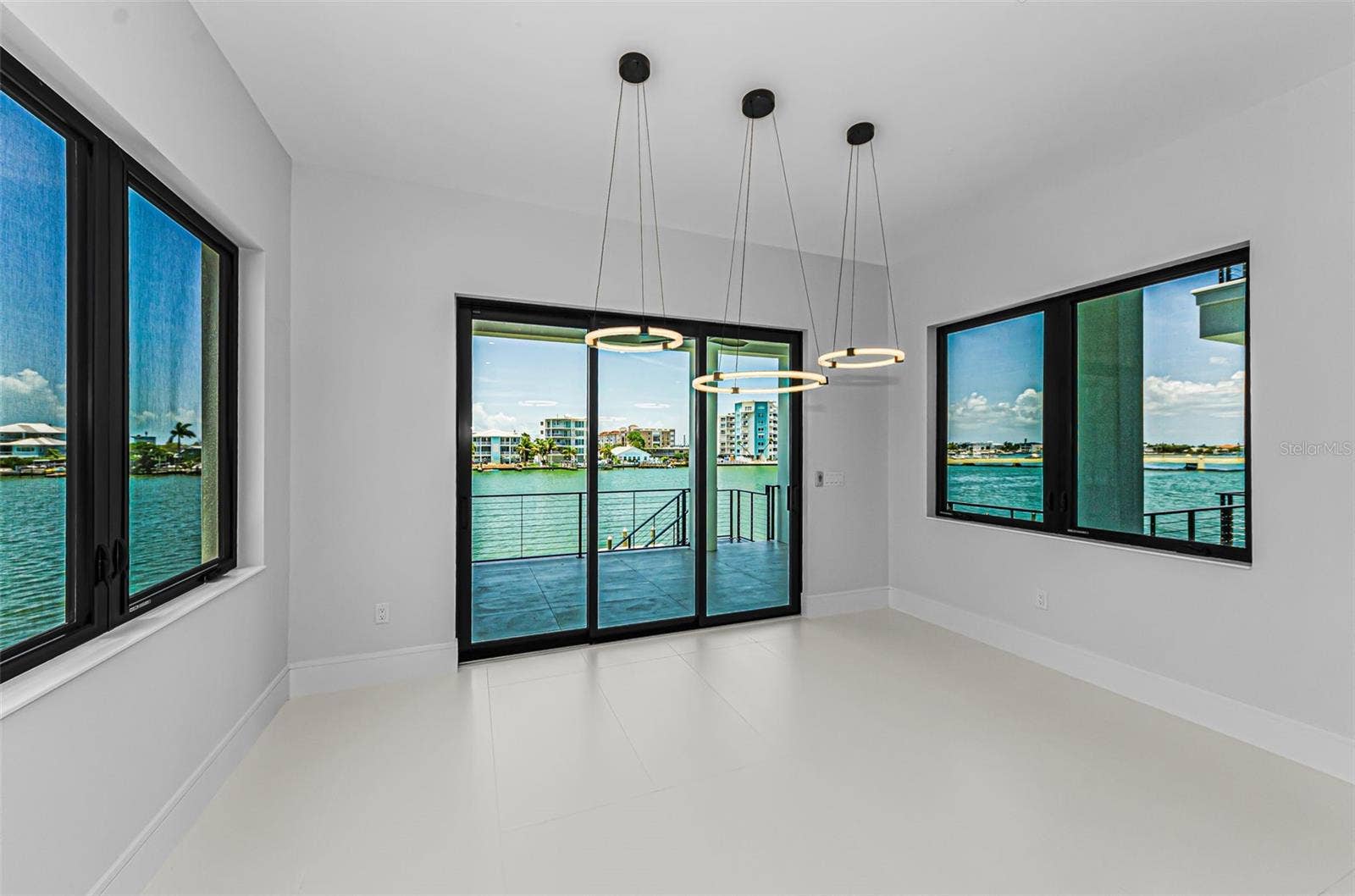 43 DOLPHIN DRIVE, Treasure Island, FL 33706 Dining area
