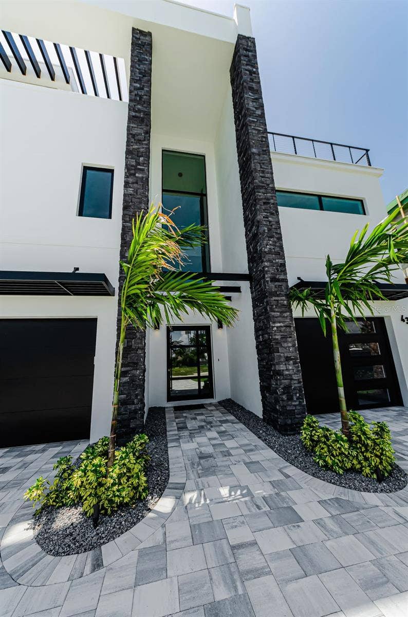 43 DOLPHIN DRIVE, Treasure Island, FL 33706 43 DOLPHIN DRIVE, Treasure Island, FL 33706