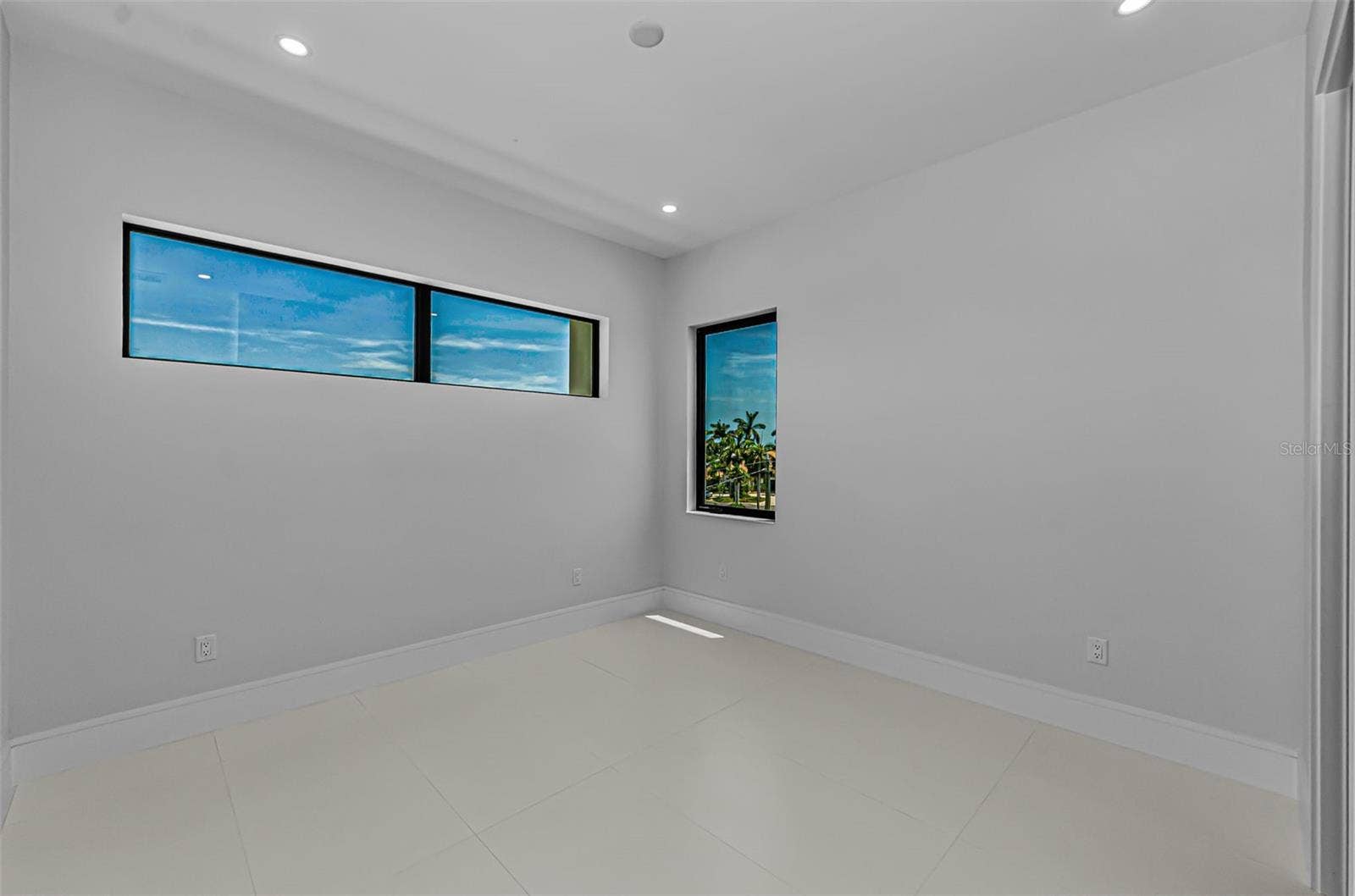 43 DOLPHIN DRIVE, Treasure Island, FL 33706 Upper level bedroom three