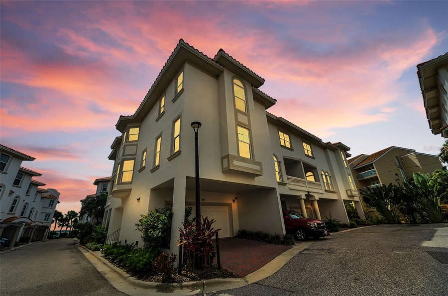 Property photo for 1340 BAYSHORE BOULEVARD, #304, Dunedin, FL
