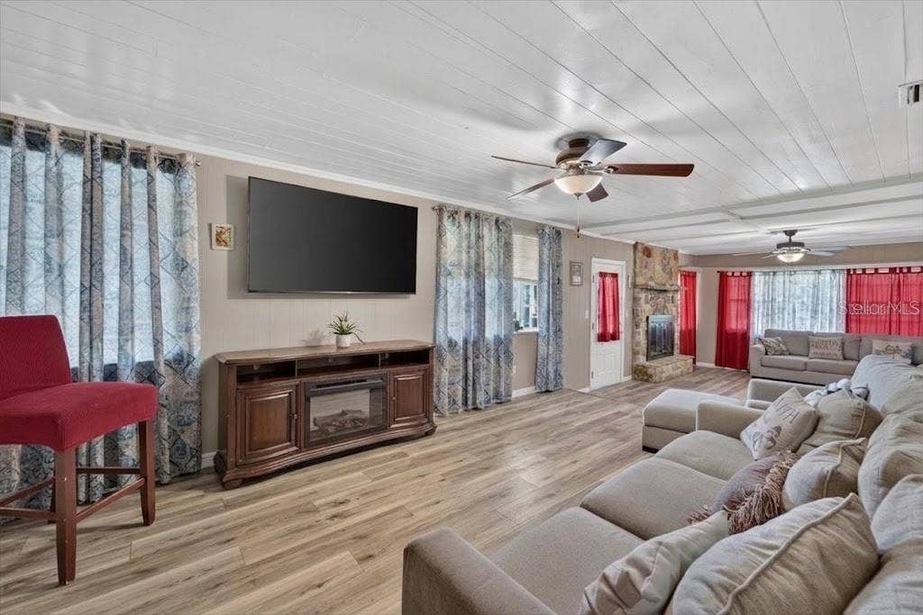 701 FISH LIPS LANE, Ruskin, FL 33570 713