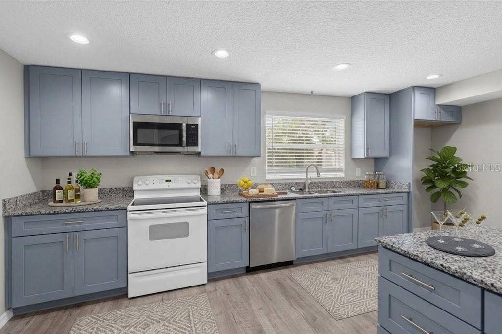 701 FISH LIPS LANE, Ruskin, FL 33570 705 Digitally Staged