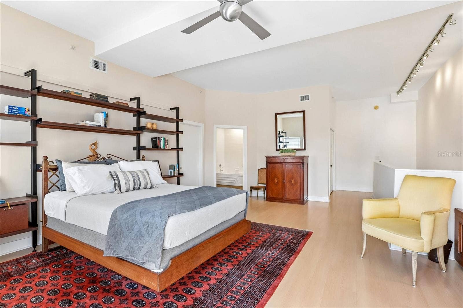 1010 CENTRAL AVENUE, #413, St Petersburg, FL 33705