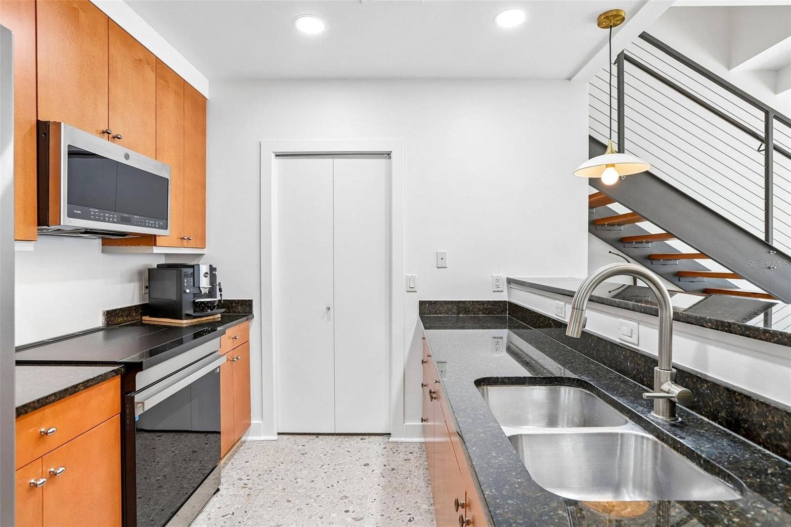 1010 CENTRAL AVENUE, #413, St Petersburg, FL 33705