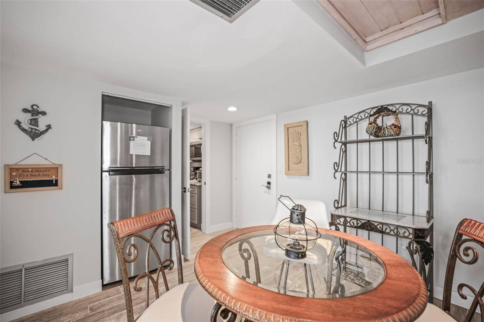 500 TREASURE ISLAND CAUSEWAY, #610, Treasure Island, FL 33706 500 TREASURE ISLAND CAUSEWAY, #610, Treasure Island, FL 33706