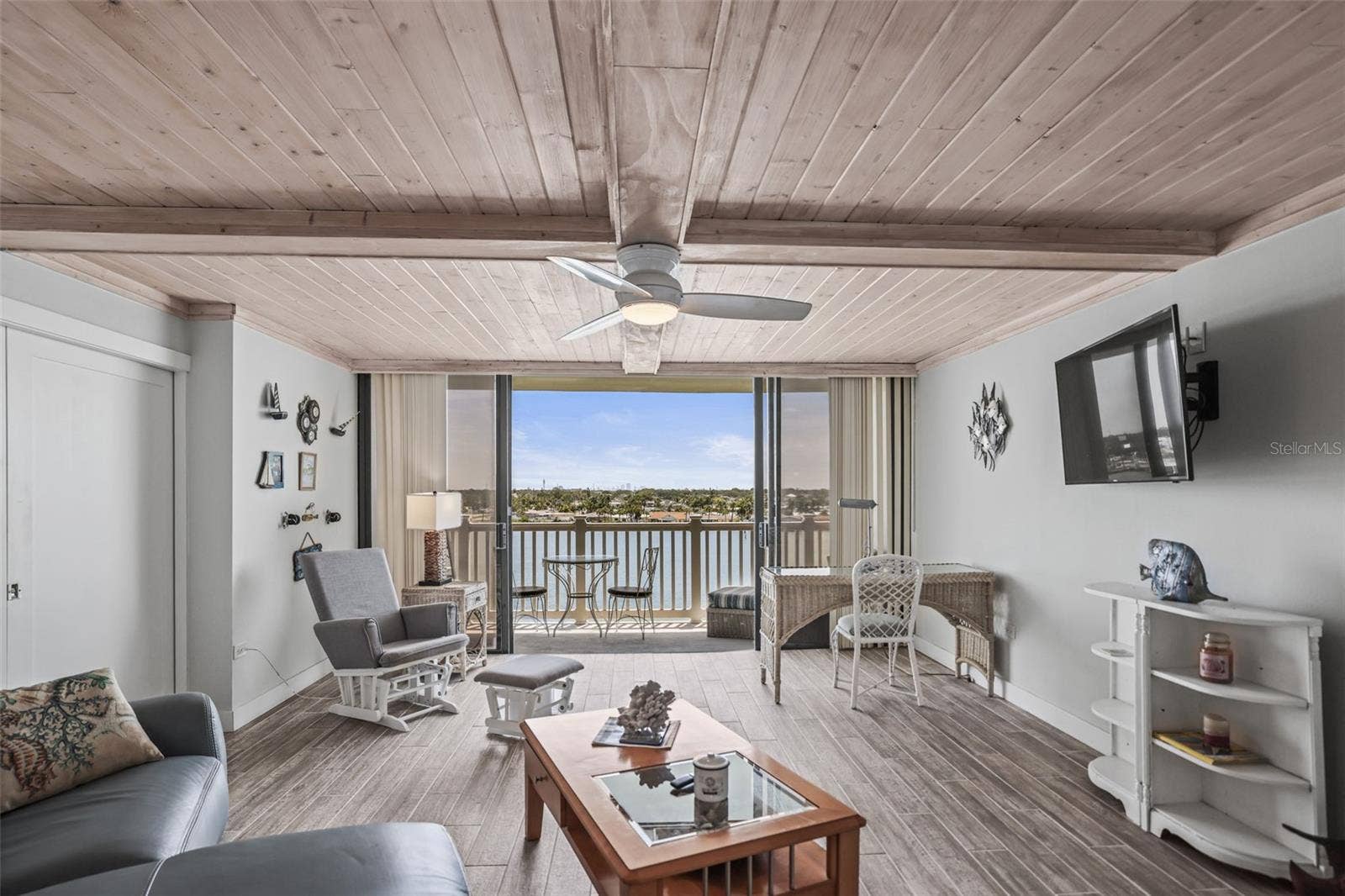 500 TREASURE ISLAND CAUSEWAY, #610, Treasure Island, FL 33706 500 TREASURE ISLAND CAUSEWAY, #610, Treasure Island, FL 33706