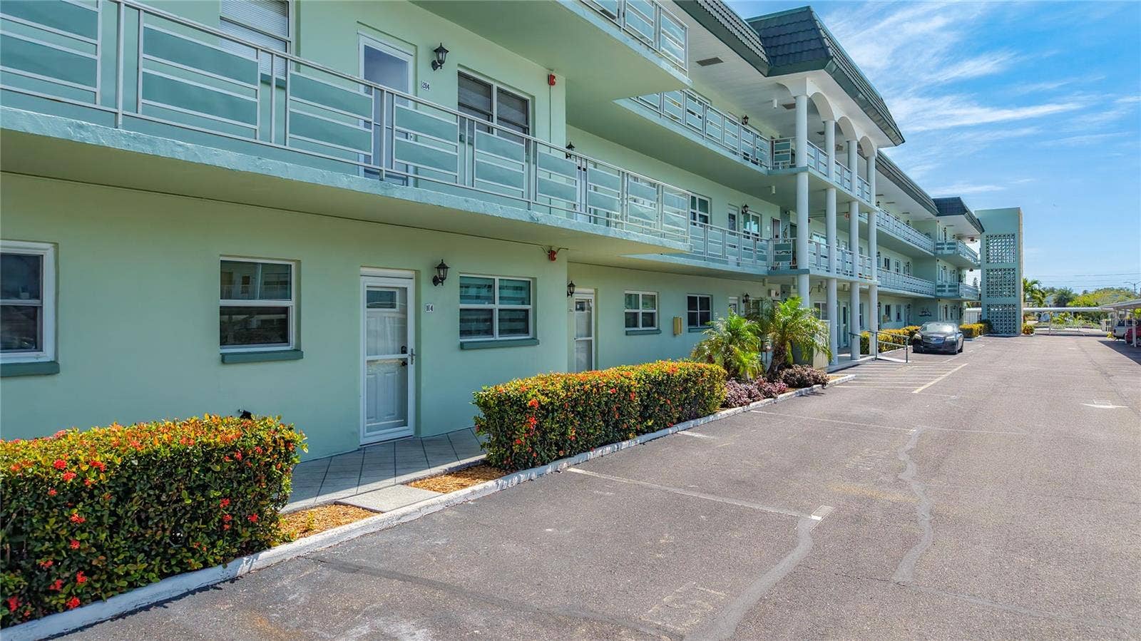 5935 30TH AVENUE S, #104, Gulfport, FL 33707 5935 30TH AVENUE S, #104, Gulfport, FL 33707