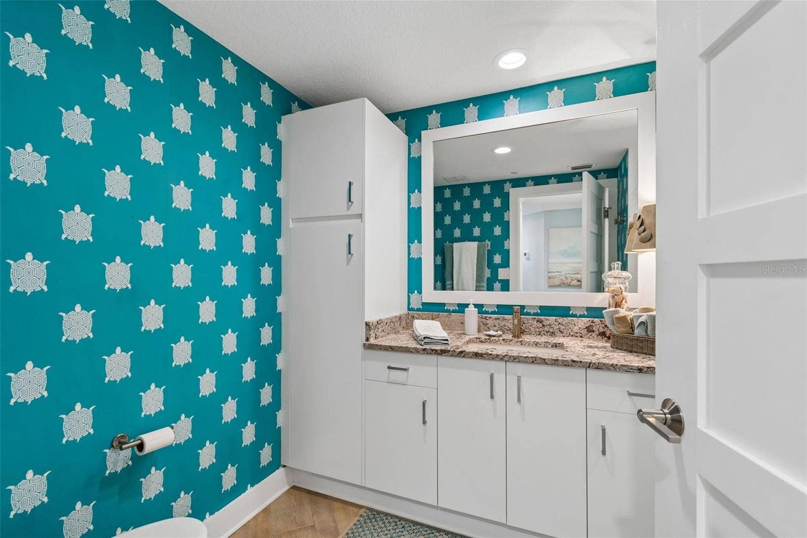 1170 GULF BOULEVARD, #403, Clearwater Beach, FL 33767 1170 GULF BOULEVARD, #403, Clearwater Beach, FL 33767
