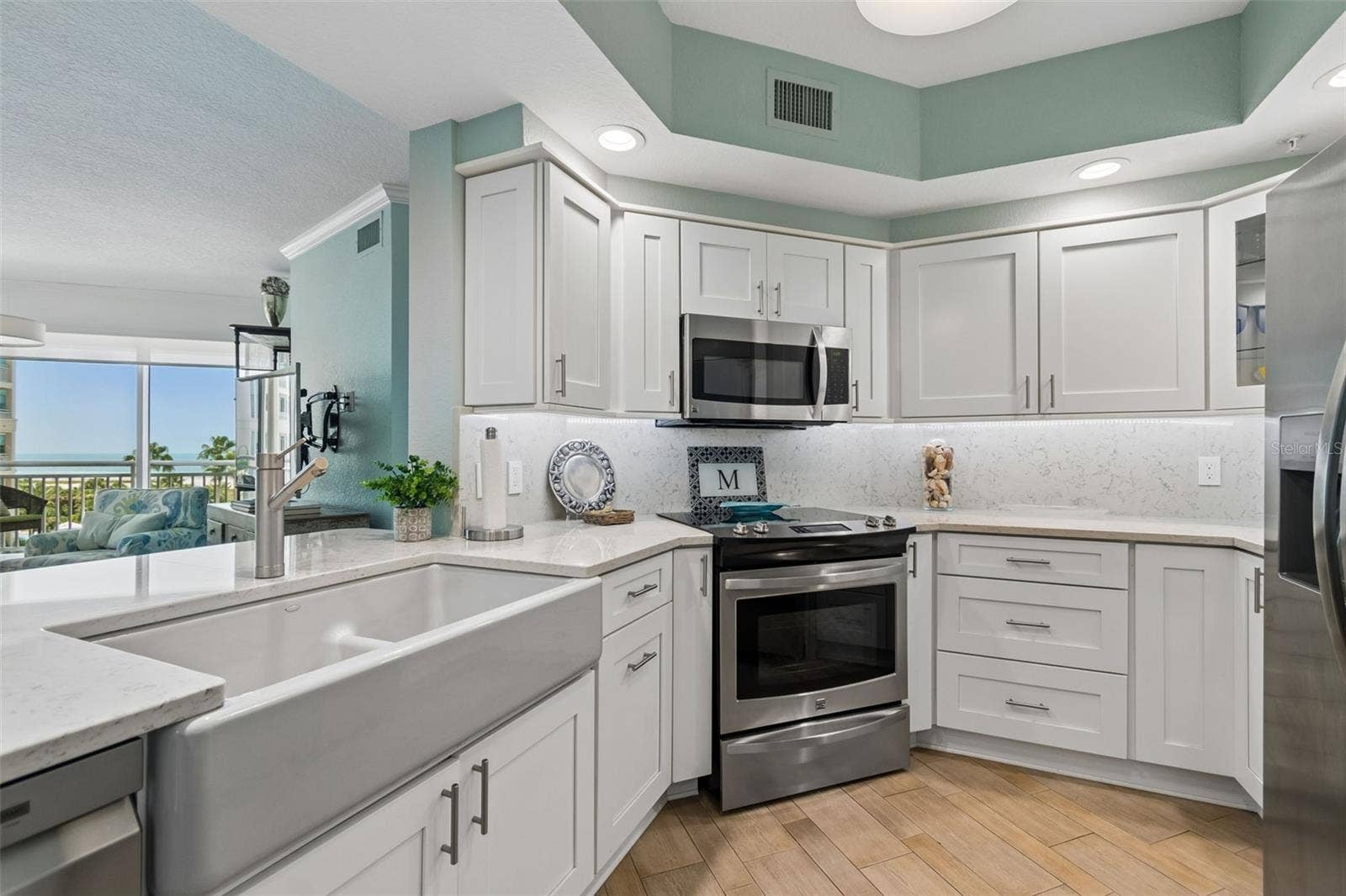 1170 GULF BOULEVARD, #403, Clearwater Beach, FL 33767 1170 GULF BOULEVARD, #403, Clearwater Beach, FL 33767