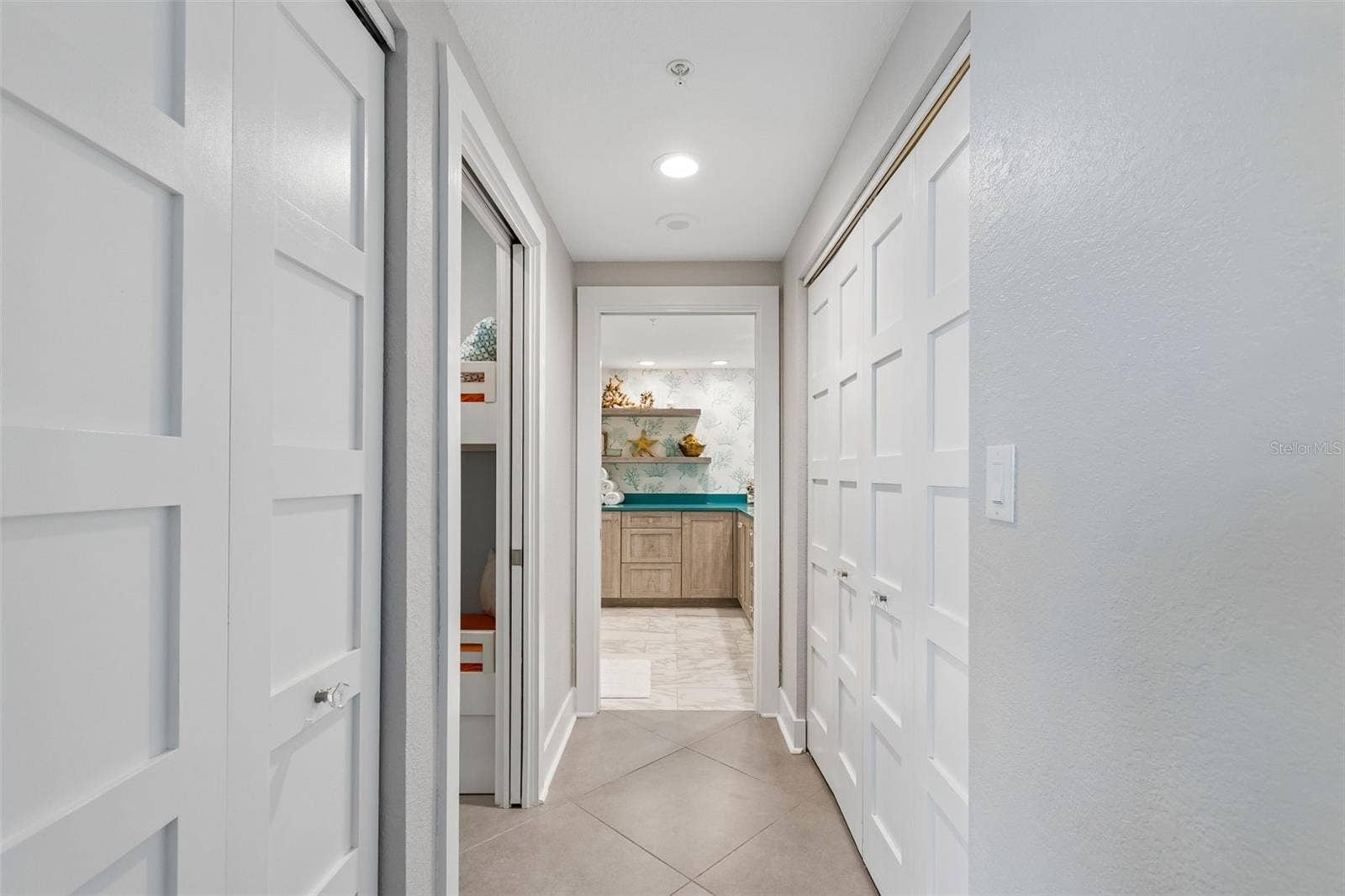 1170 GULF BOULEVARD, #403, Clearwater Beach, FL 33767 1170 GULF BOULEVARD, #403, Clearwater Beach, FL 33767