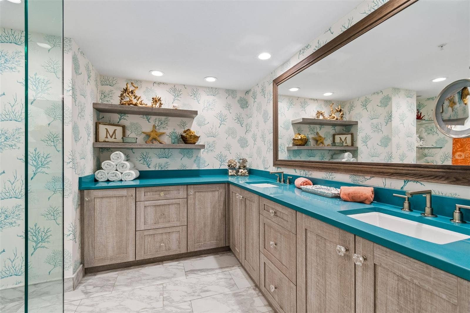 1170 GULF BOULEVARD, #403, Clearwater Beach, FL 33767 1170 GULF BOULEVARD, #403, Clearwater Beach, FL 33767