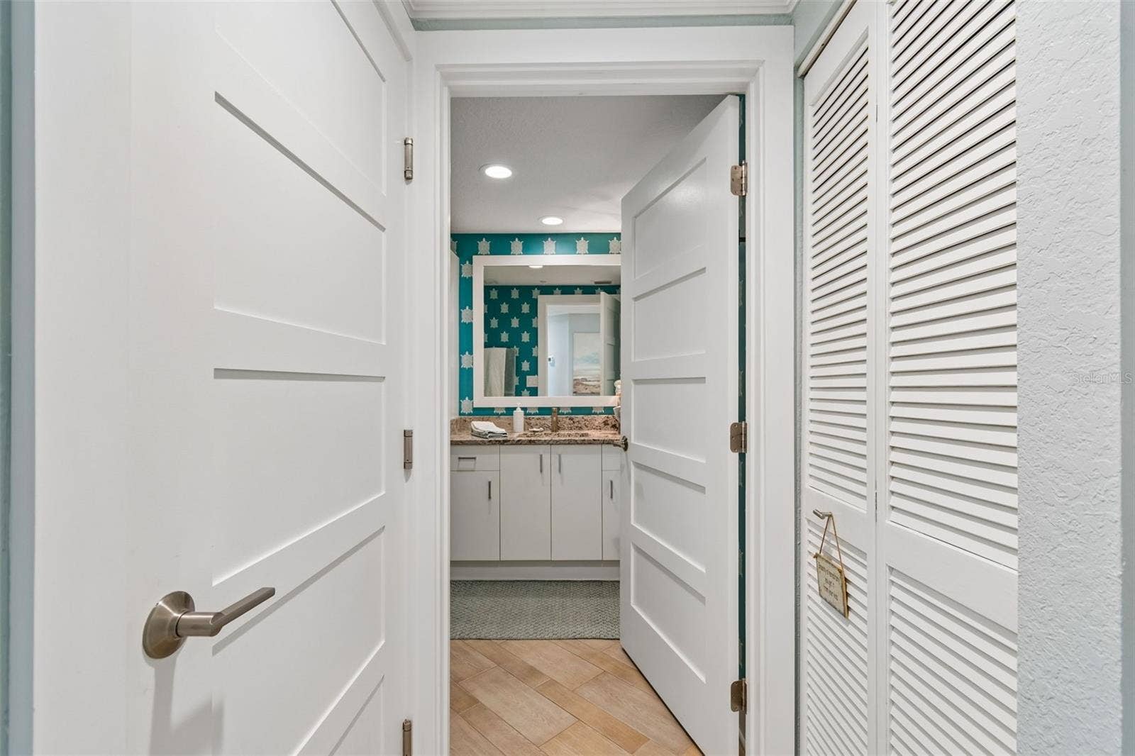 1170 GULF BOULEVARD, #403, Clearwater Beach, FL 33767 1170 GULF BOULEVARD, #403, Clearwater Beach, FL 33767