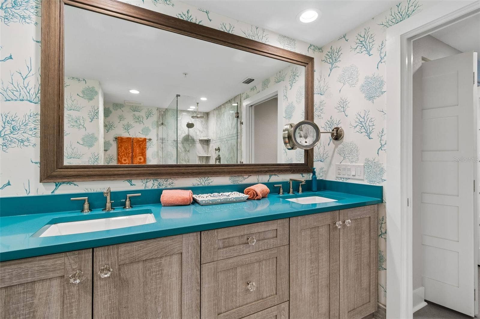 1170 GULF BOULEVARD, #403, Clearwater Beach, FL 33767 1170 GULF BOULEVARD, #403, Clearwater Beach, FL 33767