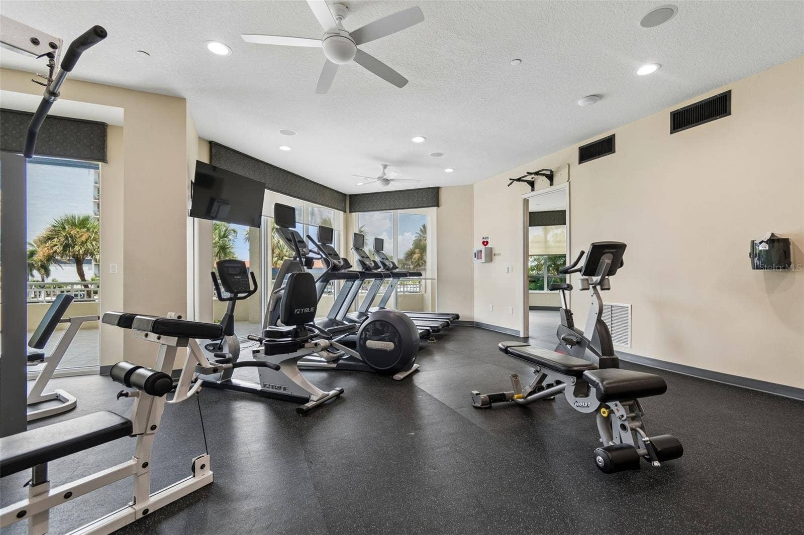 1170 GULF BOULEVARD, #403, Clearwater Beach, FL 33767 1170 GULF BOULEVARD, #403, Clearwater Beach, FL 33767