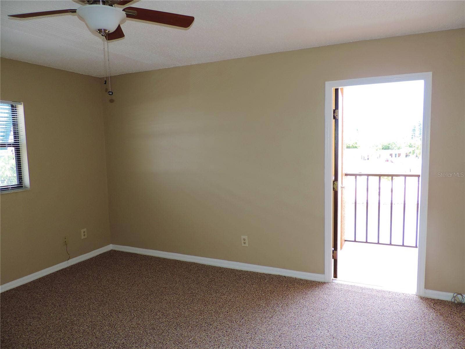 Bedroom also has access to Balcony