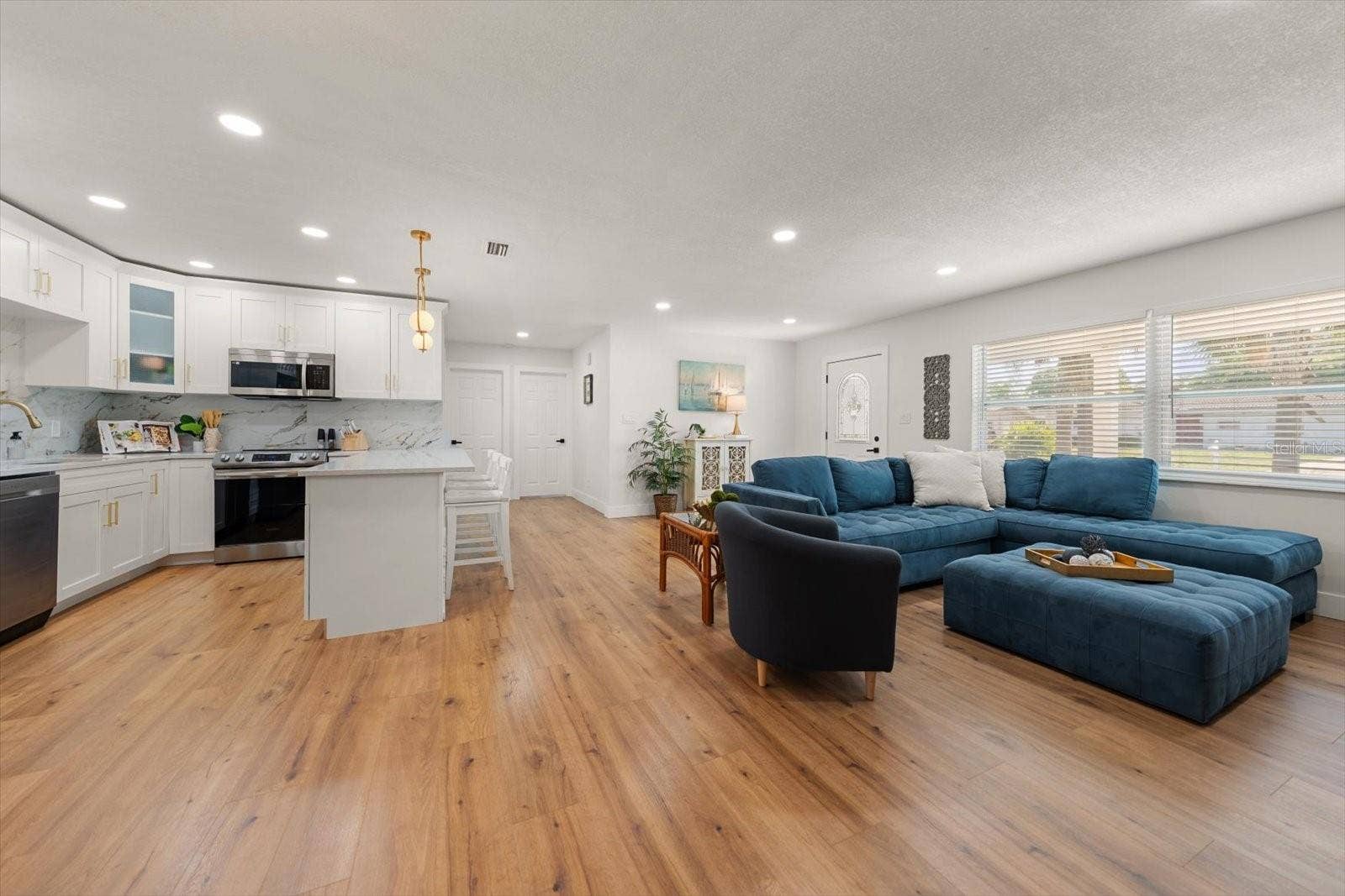 8879 111TH STREET, Seminole, FL 33772 8879 111TH STREET, Seminole, FL 33772