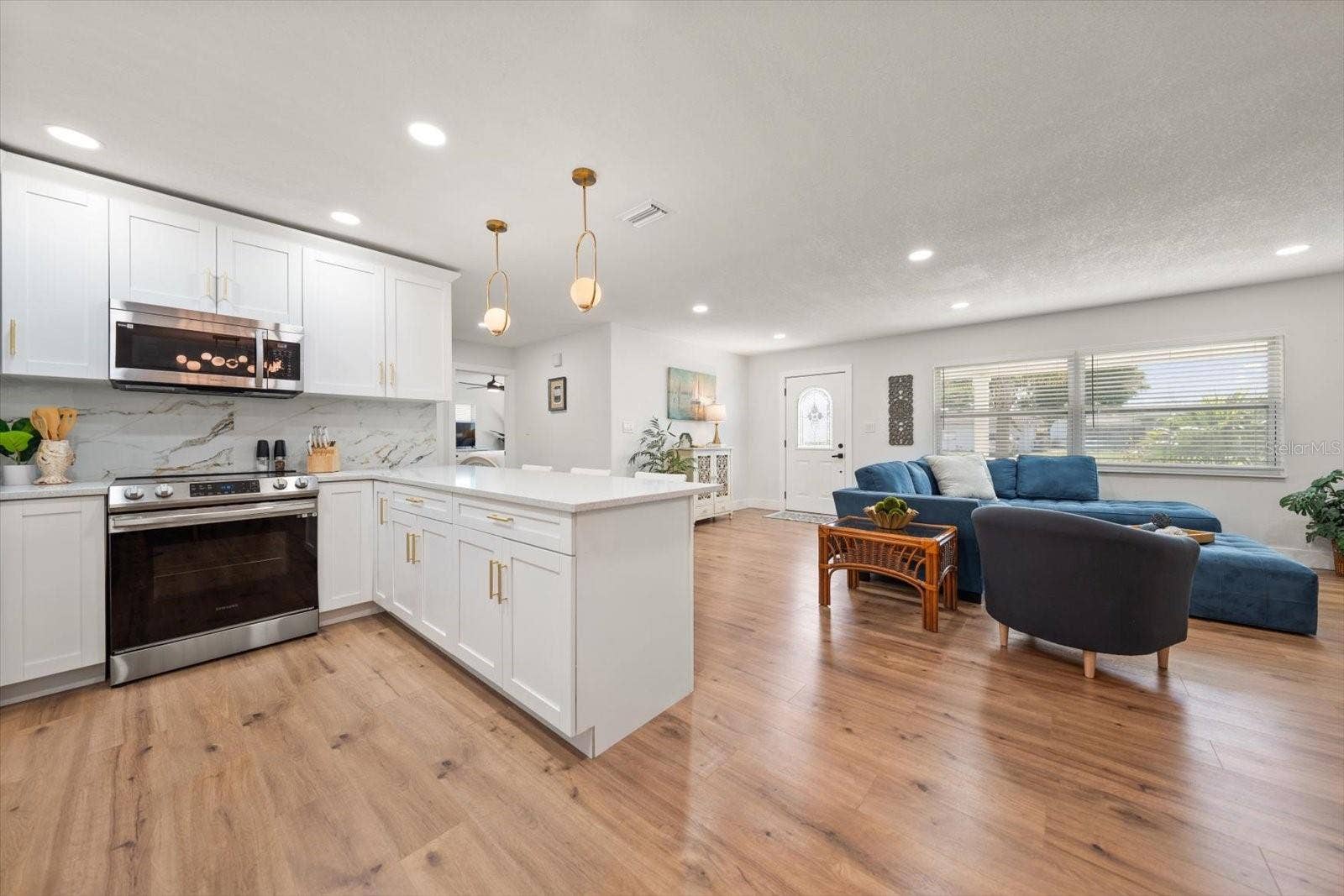 8879 111TH STREET, Seminole, FL 33772 8879 111TH STREET, Seminole, FL 33772