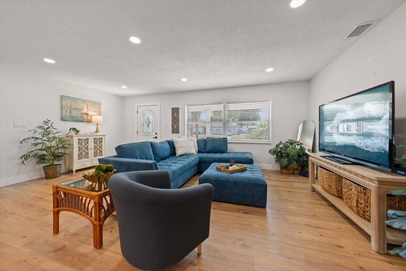 8879 111TH STREET, Seminole, FL 33772 8879 111TH STREET, Seminole, FL 33772