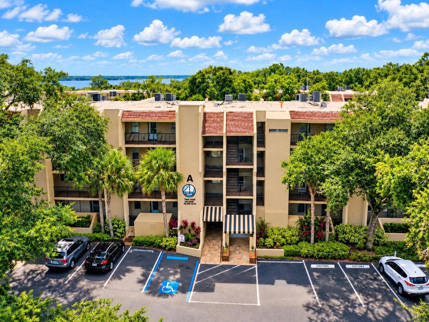 90 S HIGHLAND AVENUE, #202, Tarpon Springs, FL 34689