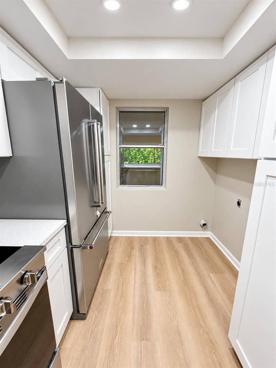 90 S HIGHLAND AVENUE, #202, Tarpon Springs, FL 34689