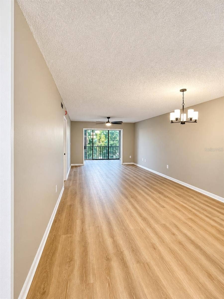 90 S HIGHLAND AVENUE, #202, Tarpon Springs, FL 34689