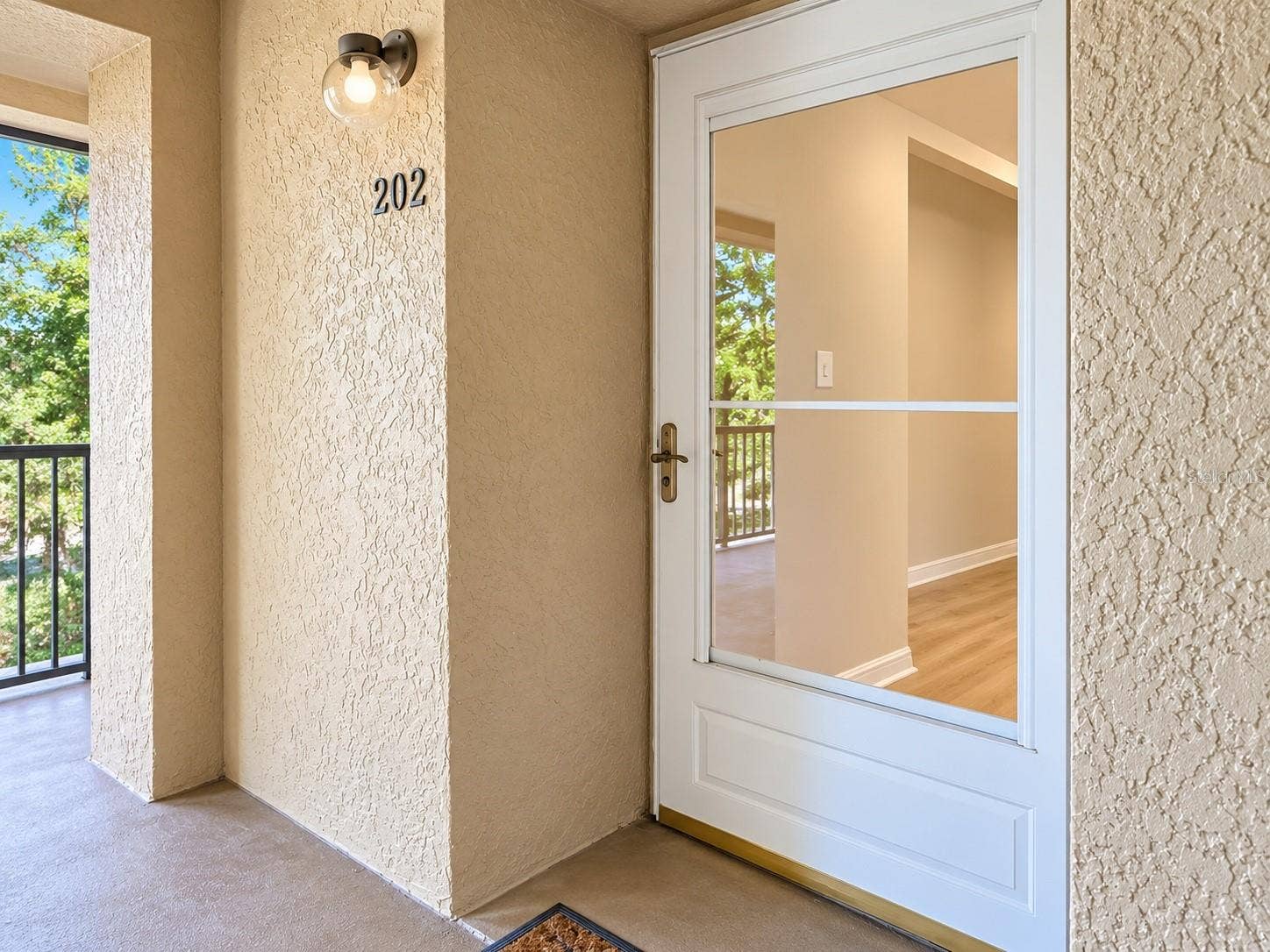 90 S HIGHLAND AVENUE, #202, Tarpon Springs, FL 34689