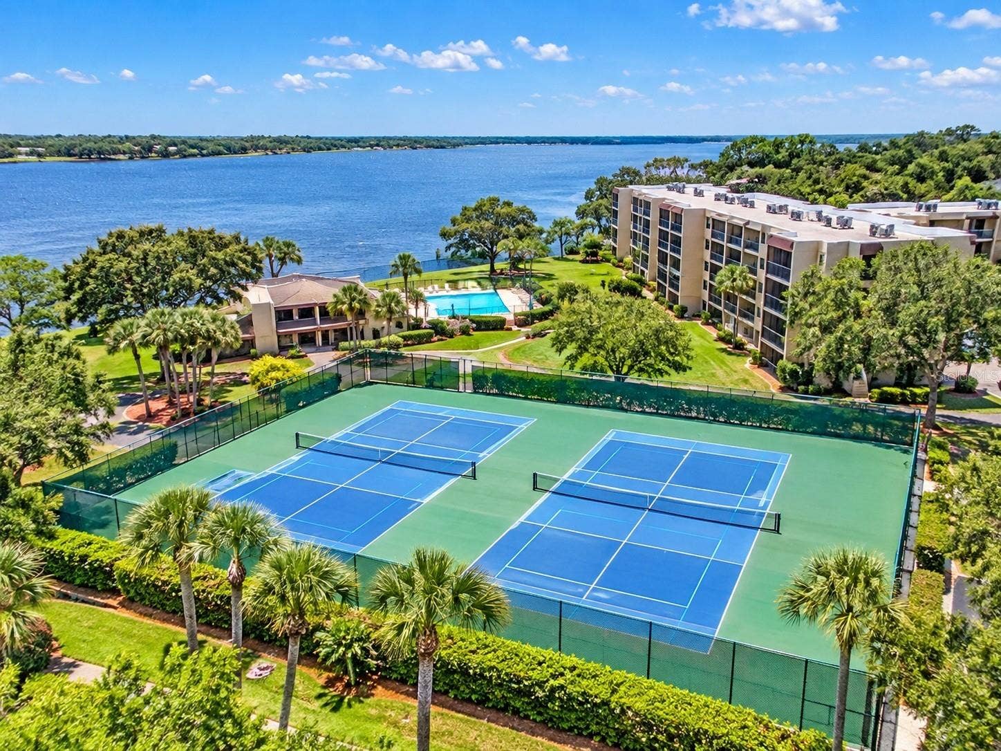 90 S HIGHLAND AVENUE, #202, Tarpon Springs, FL 34689