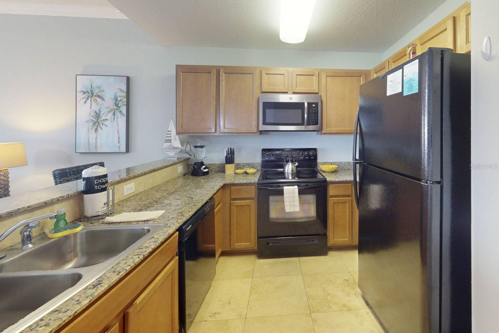 10315 GULF BOULEVARD, #409, Treasure Island, FL 33706 FULLY EQUIPPED KITCHEN