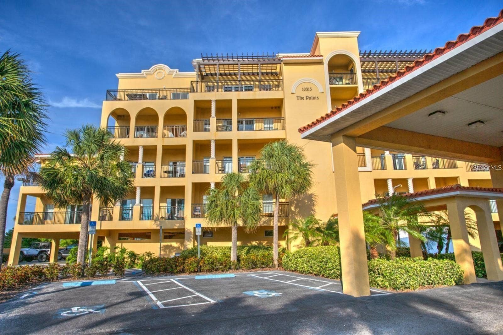 10315 GULF BOULEVARD, #409, Treasure Island, FL 33706 Best on the Island