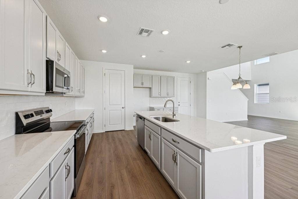 17631 LAKE STAR ROAD, Winter Garden, FL 34787 17631 LAKE STAR ROAD, Winter Garden, FL 34787