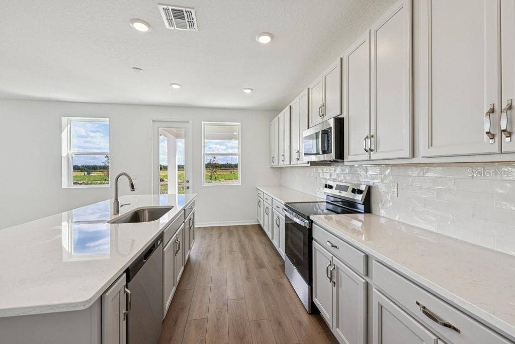 17631 LAKE STAR ROAD, Winter Garden, FL 34787 17631 LAKE STAR ROAD, Winter Garden, FL 34787