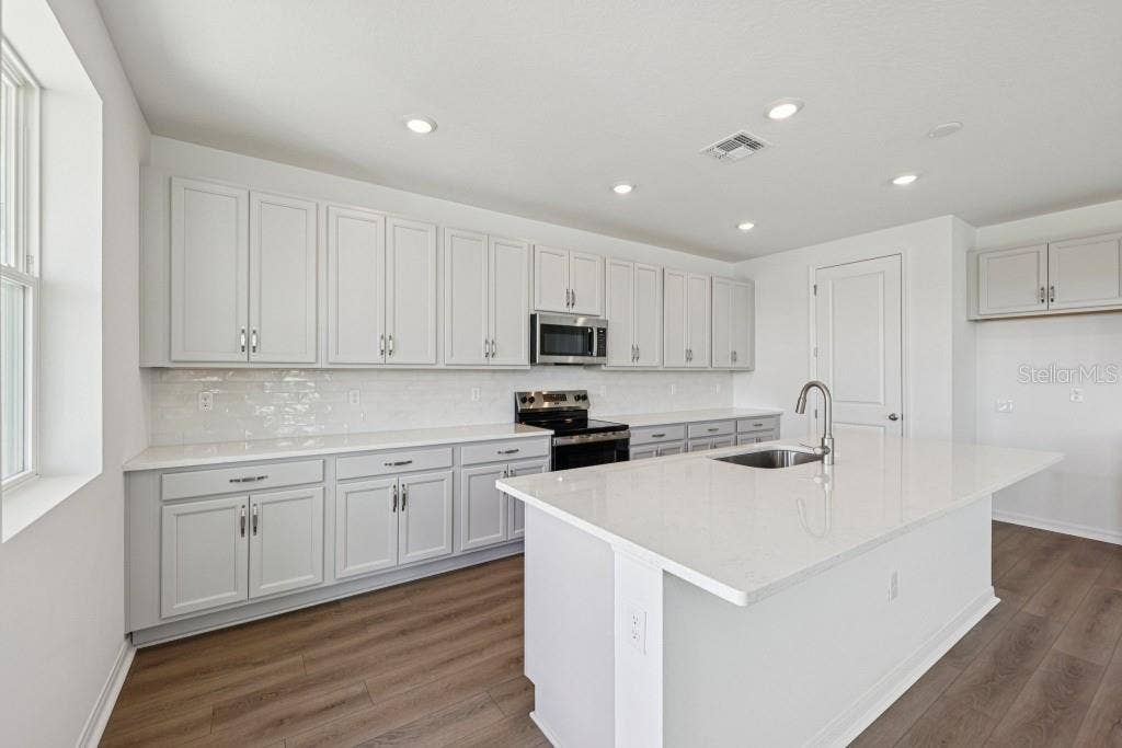 17631 LAKE STAR ROAD, Winter Garden, FL 34787 17631 LAKE STAR ROAD, Winter Garden, FL 34787