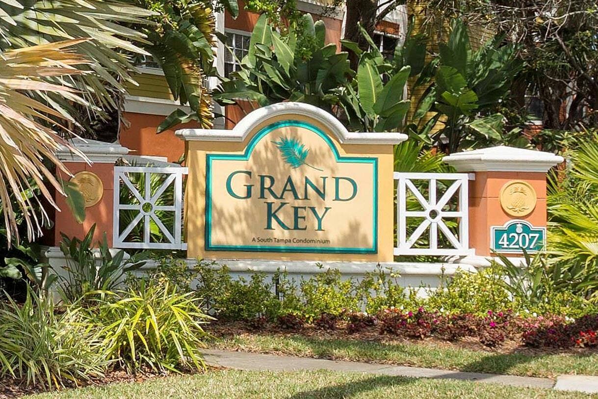 4207 S DALE MABRY HIGHWAY, #6107, Tampa, FL 33611 4207 S DALE MABRY HIGHWAY, #6107, Tampa, FL 33611