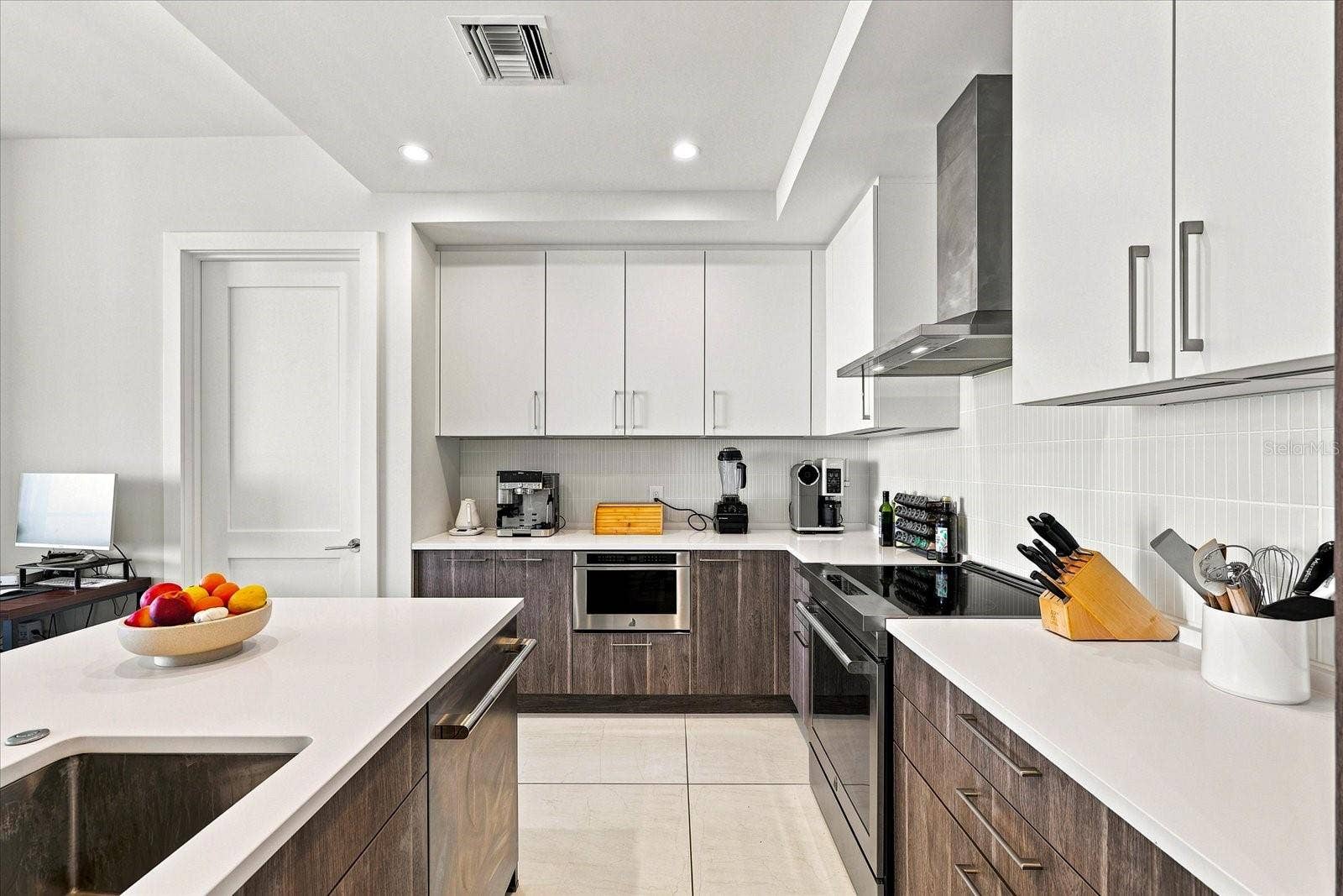 275 1ST AVENUE S, #3308, St Petersburg, FL 33701 275 1ST AVENUE S, #3308, St Petersburg, FL 33701
