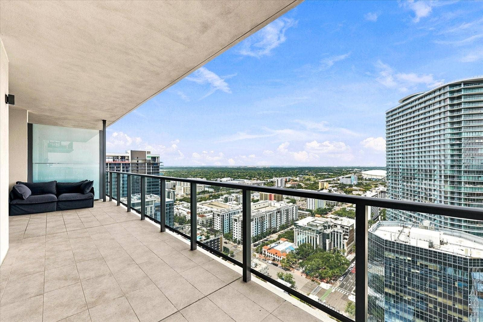 275 1ST AVENUE S, #3308, St Petersburg, FL 33701 275 1ST AVENUE S, #3308, St Petersburg, FL 33701