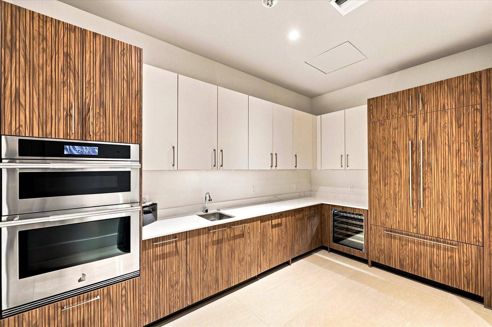 275 1ST AVENUE S, #3308, St Petersburg, FL 33701 275 1ST AVENUE S, #3308, St Petersburg, FL 33701