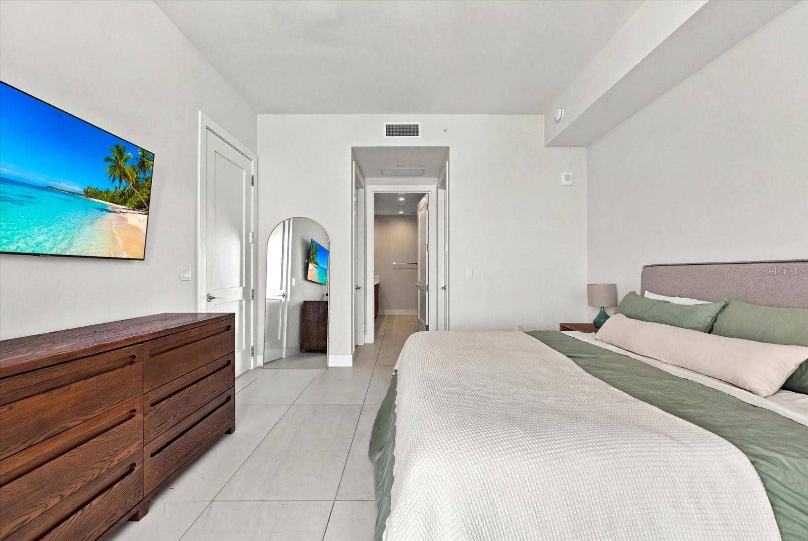 275 1ST AVENUE S, #3308, St Petersburg, FL 33701 275 1ST AVENUE S, #3308, St Petersburg, FL 33701