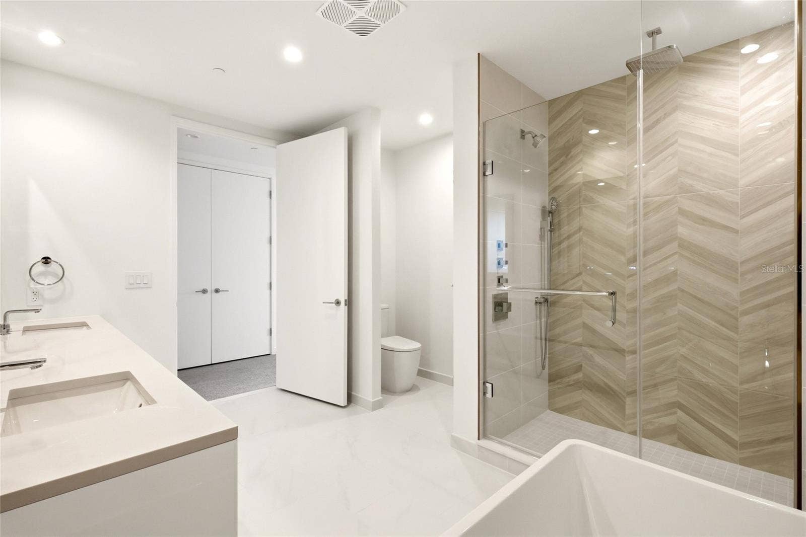 400 CENTRAL AVENUE, #407, St Petersburg, FL 33701 400 CENTRAL AVENUE, #407, St Petersburg, FL 33701