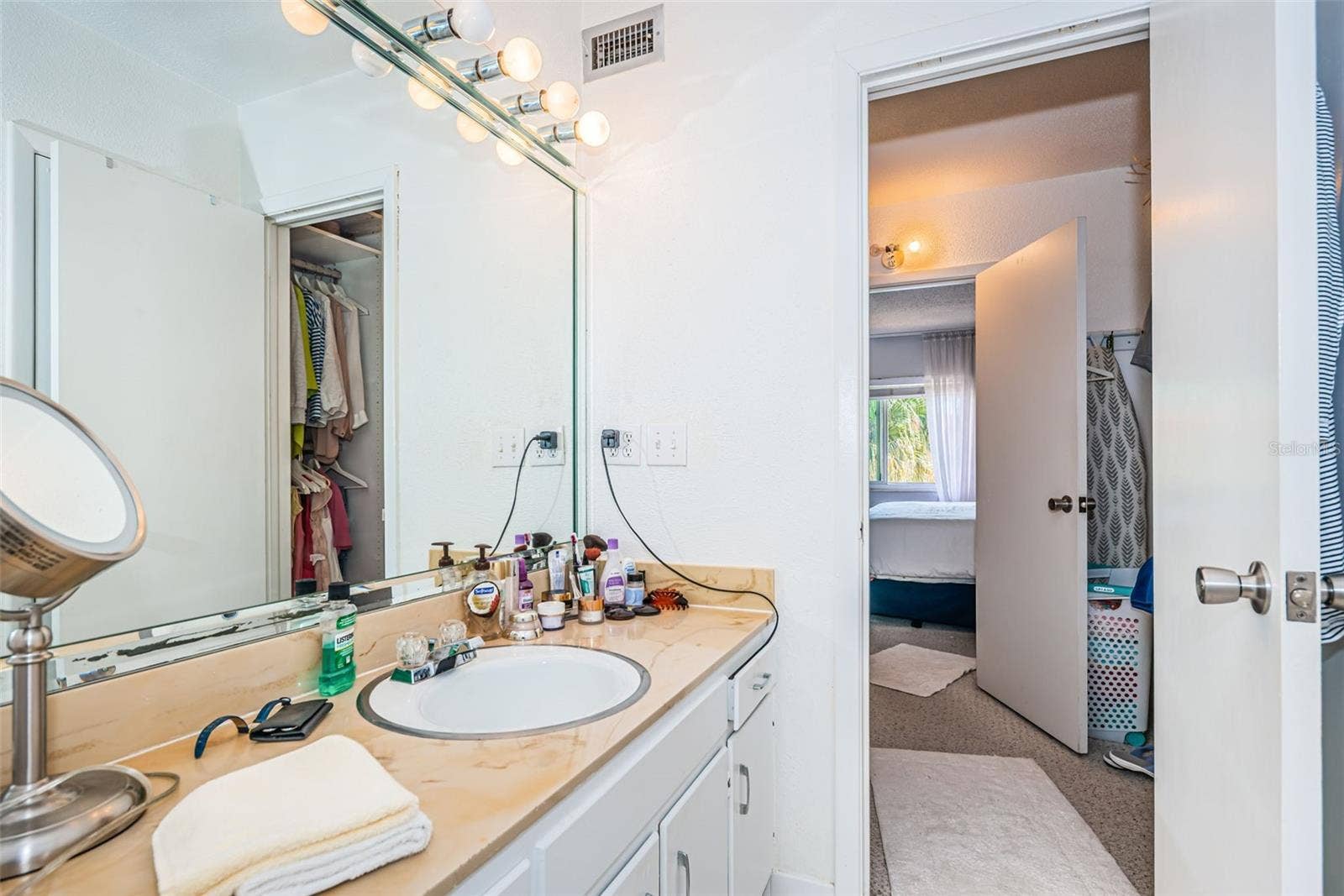 10365 PARADISE BOULEVARD, #16, Treasure Island, FL 33706 10365 PARADISE BOULEVARD, #16, Treasure Island, FL 33706