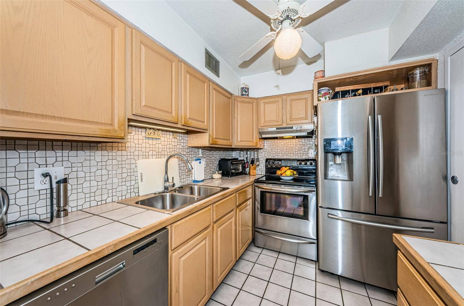 10365 PARADISE BOULEVARD, #16, Treasure Island, FL 33706 10365 PARADISE BOULEVARD, #16, Treasure Island, FL 33706