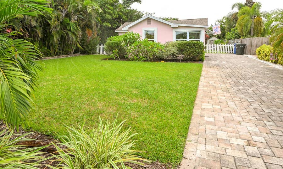 Property photo for 621 MEHLENBACHER ROAD, Belleair Bluffs, FL