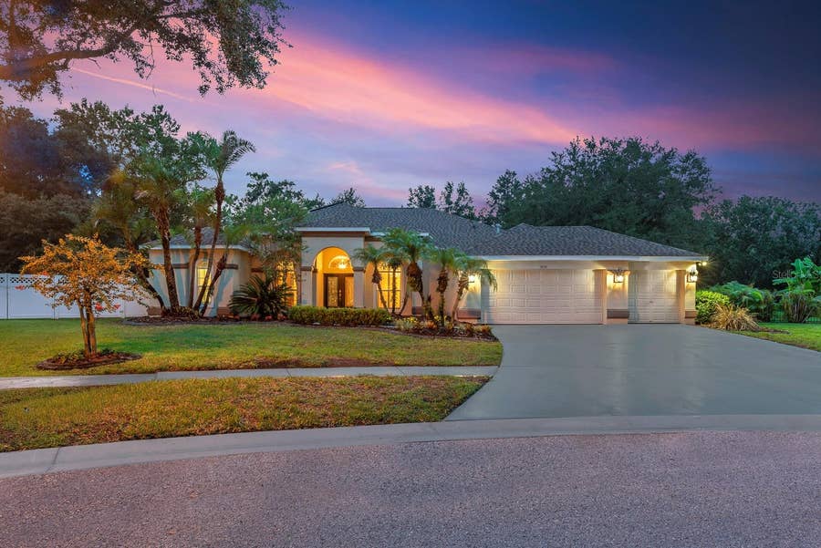 Property photo for 5711 TANAGERSIDE ROAD, Lithia, FL