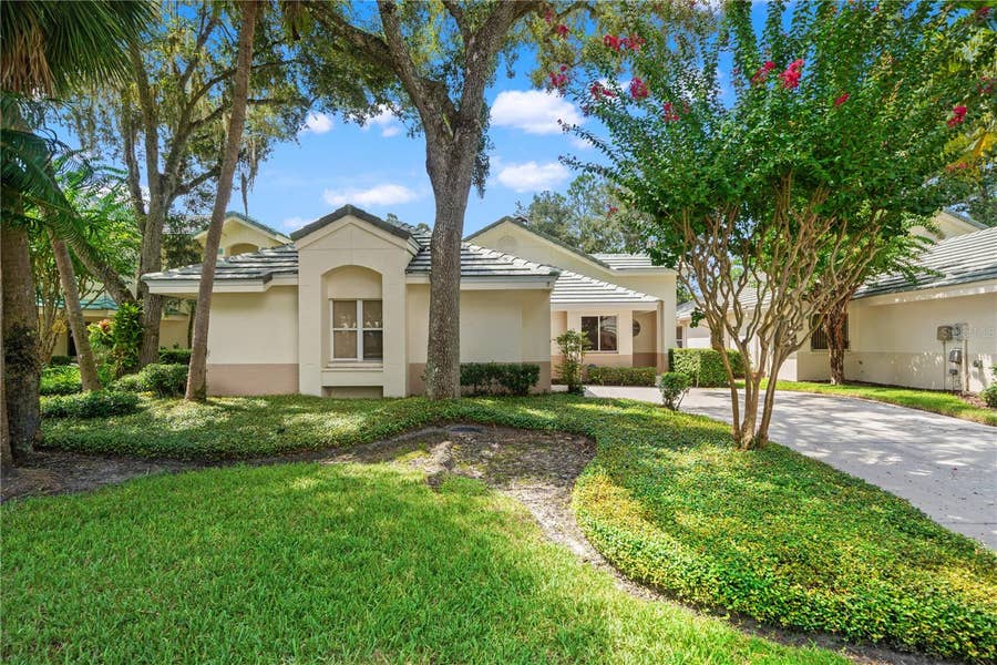 Property photo for 6005 FAIRWAY PALMS COURT, Tampa, FL