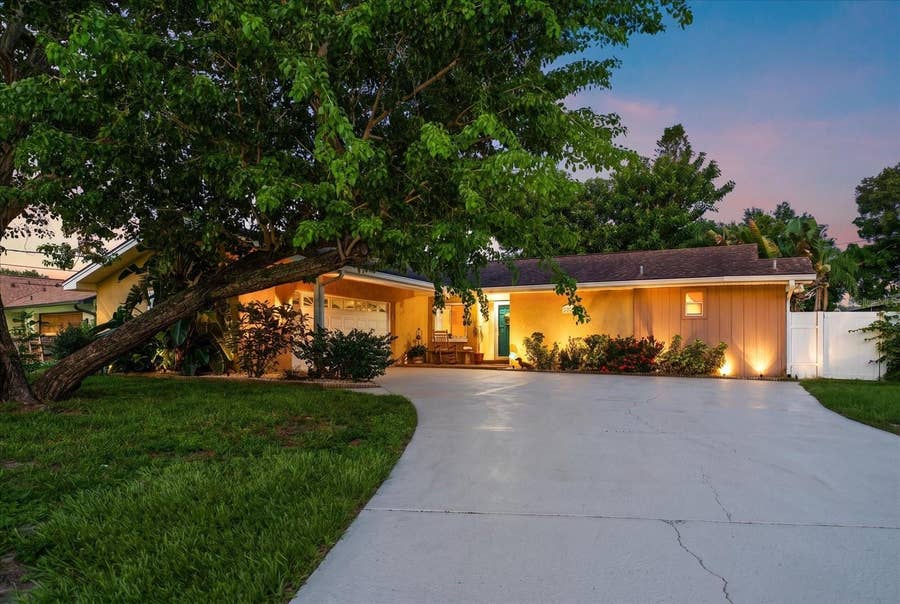 Property photo for 12811 LAKE DRIVE, Largo, FL