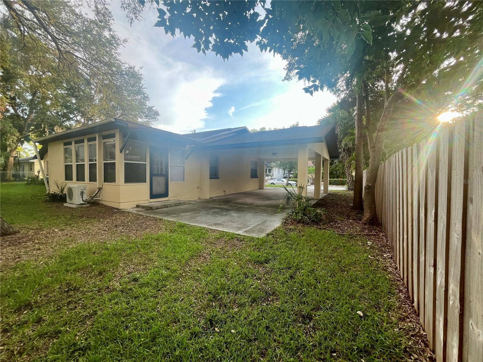 705 BAYOU AVENUE, Tarpon Springs, FL 34689