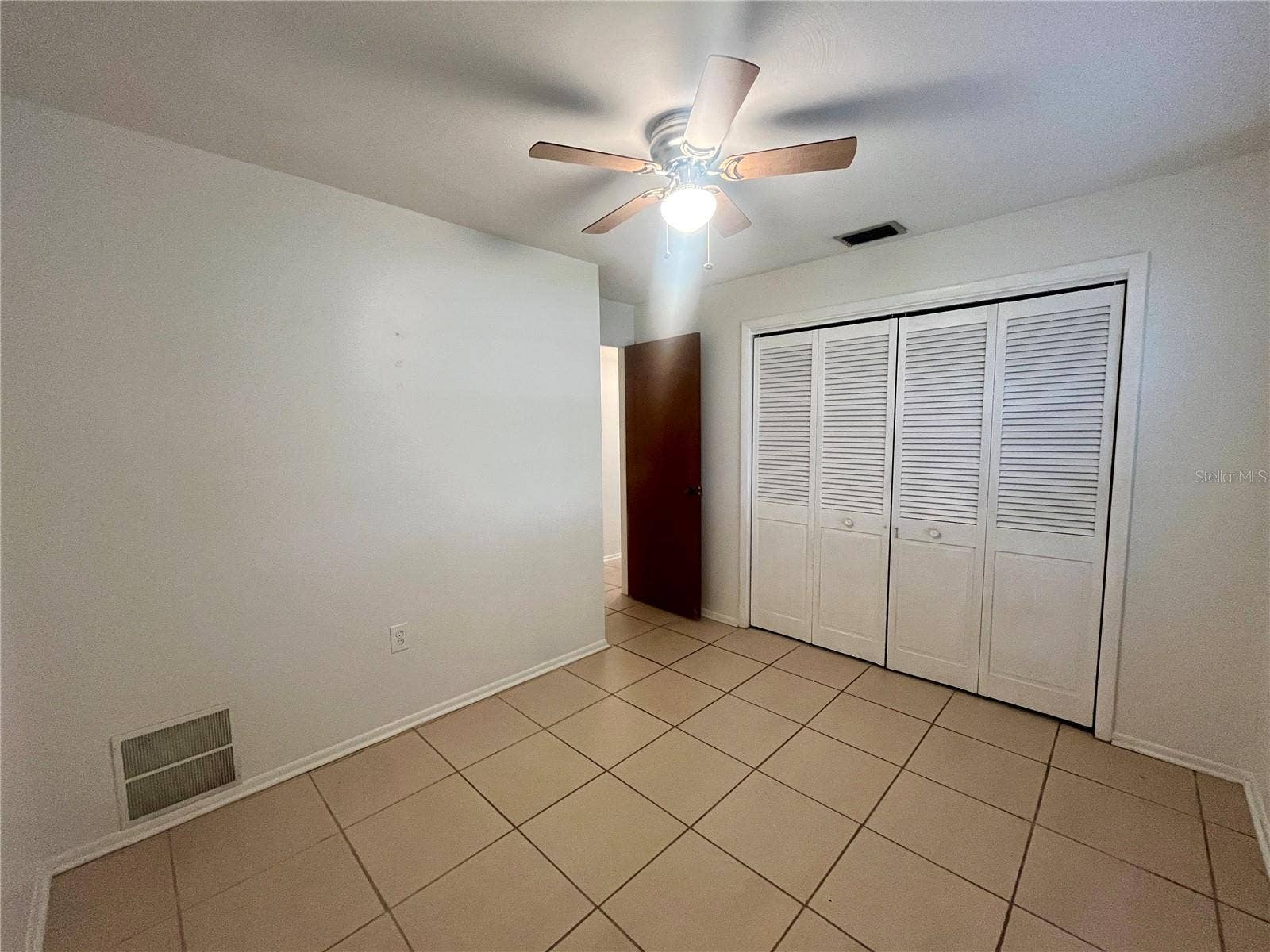 705 BAYOU AVENUE, Tarpon Springs, FL 34689