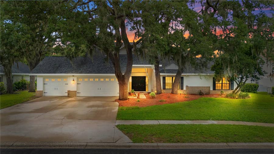 Property photo for 2553 MASON OAKS DRIVE, Valrico, FL