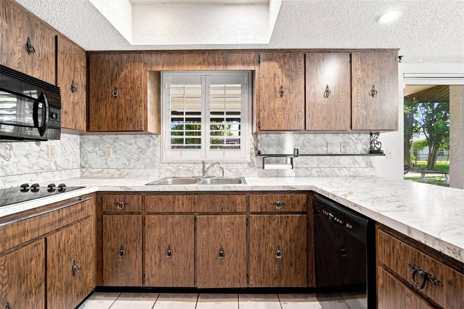 2705 SILVER LAKE AVENUE, Tampa, FL 33614