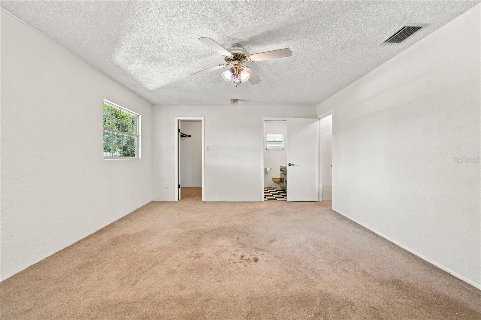 2705 SILVER LAKE AVENUE, Tampa, FL 33614