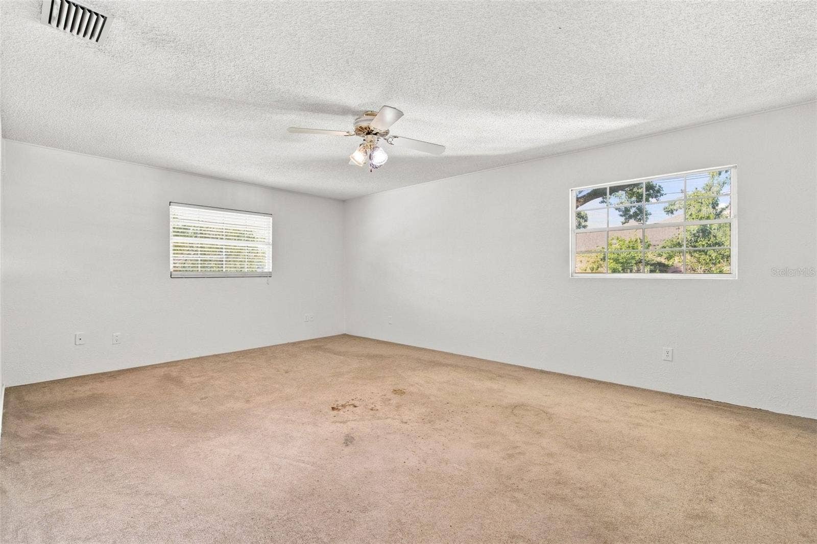 2705 SILVER LAKE AVENUE, Tampa, FL 33614
